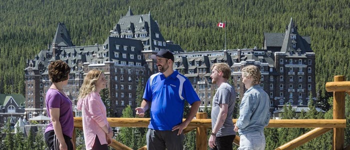 Discover-Banff-Its-Wildlife-Tour-Surprise-Corner
