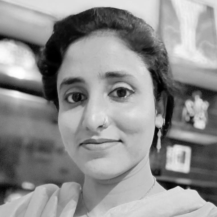 Uzma Adil BW